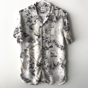 Zara Men’s 100% viscose printed tie-dye camp shirt. Size S in EUC.